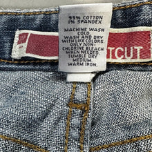 Load image into Gallery viewer, Old Navy Women’s 18 Regular Bootcut Jeans Blue Stretch Denim