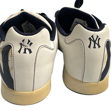Load image into Gallery viewer, Yankees Reebok MLB Authentic Sneakers Size 12 Vintage