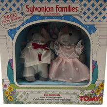 Load image into Gallery viewer, Sylvanian Families Collectables The Originals Morris and Kelsey Sweetwater TOMY
