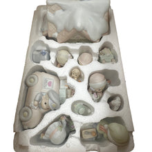 Load image into Gallery viewer, Precious Moments by Enesco Sugar Town “Post Office” Collector’s set 8 pieces
