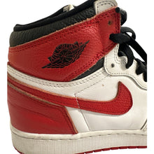 Load image into Gallery viewer, Nike Air Jordan 1 Retro OG Heritage Chicago 575441-161 W7.5
