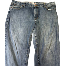 Load image into Gallery viewer, Old Navy Women’s 18 Regular Bootcut Jeans Blue Stretch Denim
