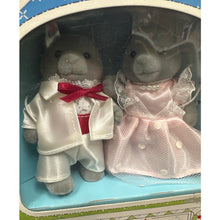 Load image into Gallery viewer, Sylvanian Families Collectables The Originals Morris and Kelsey Sweetwater TOMY
