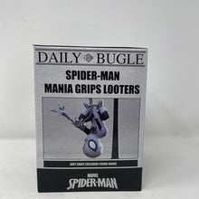 Load image into Gallery viewer, Marvel Spider-Man Q-Fig Figure by Quantum Mechanix Qmx Loot Crate 2017 Webslinger

