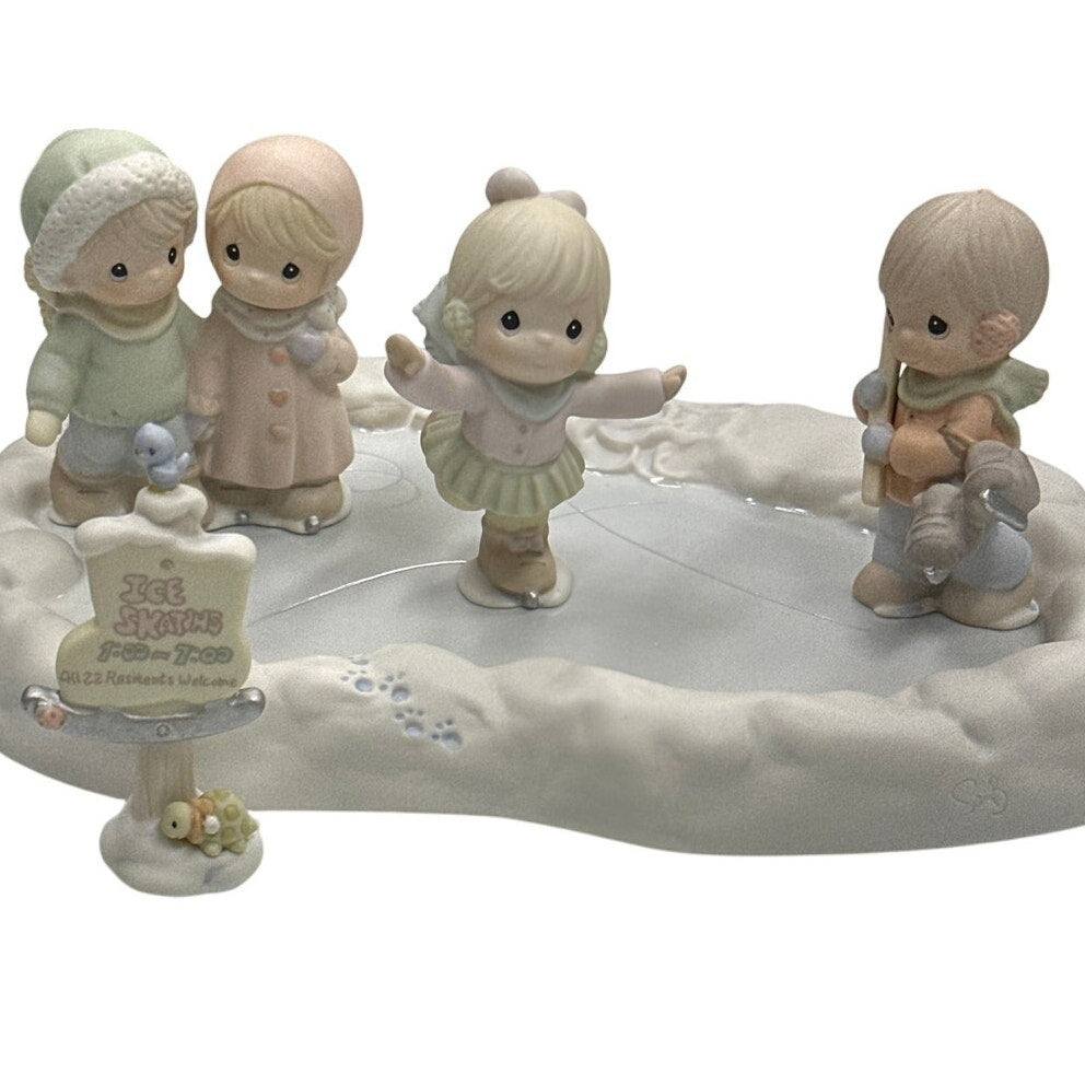 Precious Moments by Enesco Sugar Town Figurines New Set of 5 Ice Skating