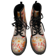 Load image into Gallery viewer, Groove Kicks Cool Bulldog Classic Vibe Women’s Boots 7 Vegan
