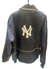 Load image into Gallery viewer, *Sale* New York Yankees Leather Jacket Coat G-III MLB NY Team Leather Jacket
