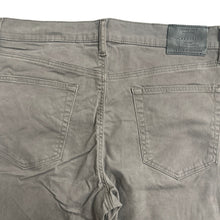 Load image into Gallery viewer, Lucky Brand 121 Slim Fit Men’s Pants Gray 34x30
