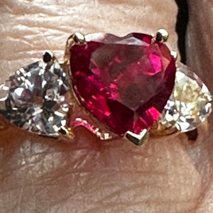 10K Gold Heart Red Stone Ring White Topaz Accent Size 6.75 2.19g