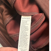Load image into Gallery viewer, Spanx Faux Suede Leggings Women’s Medium Merlot/Burgundy NWT
