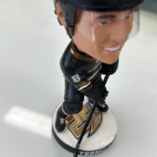 Load image into Gallery viewer, Anaheim Ducks Bobblehead Teamu Selanne Hockey Figurine
