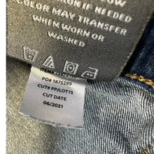 Load image into Gallery viewer, Torrid Boyfriend Straight Vintage Stretch Jeans 18S Patch Pockets
