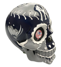 Load image into Gallery viewer, New York Yankees Sugar Skull Day of the Dead 5”
