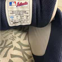 Load image into Gallery viewer, Yankees Reebok MLB Authentic Sneakers Size 12 Vintage
