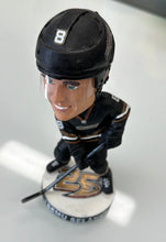 Load image into Gallery viewer, Anaheim Ducks Bobblehead Teamu Selanne Hockey Figurine
