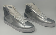 Load image into Gallery viewer, Nike Blazer SP Metallic Silver/White Men Size 12
