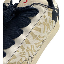 Load image into Gallery viewer, Yankees Reebok MLB Authentic Sneakers Size 12 Vintage
