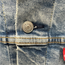 Load image into Gallery viewer, Vintage Y2K Levi’s Trucker Jacket XXL Light Wash Distressed Denim 90s 2000s
