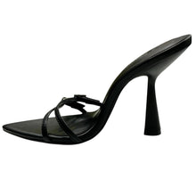 Load image into Gallery viewer, Femme Los Angeles Naxos Slip Heel Black Size 4.5
